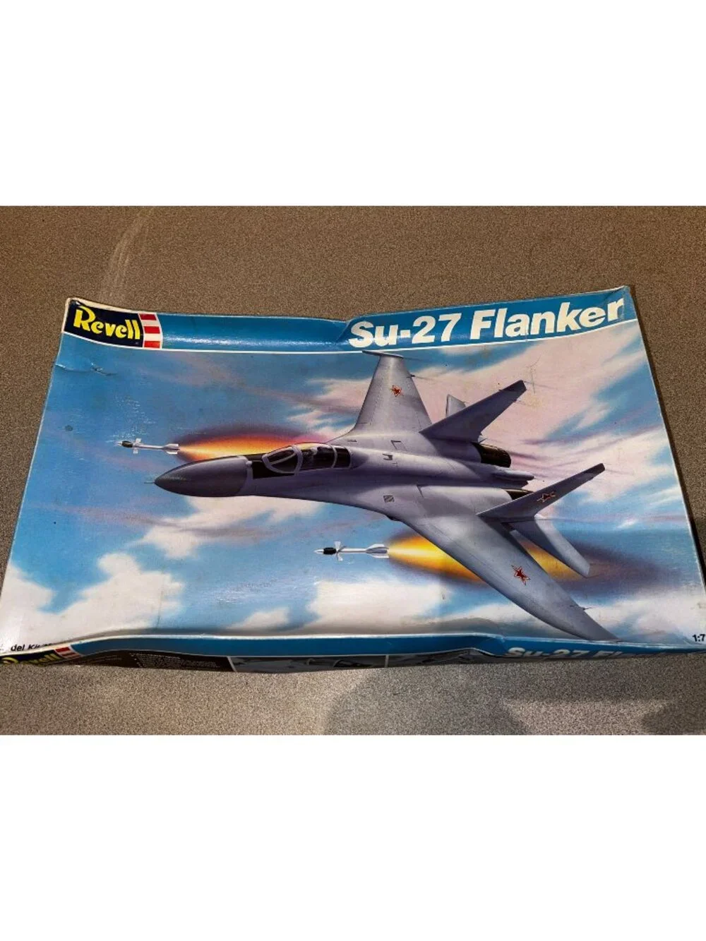 Vintage 1989 Revell Su-27 Flanker Soviet Jet Fighter Plastic Model Kit 1/72